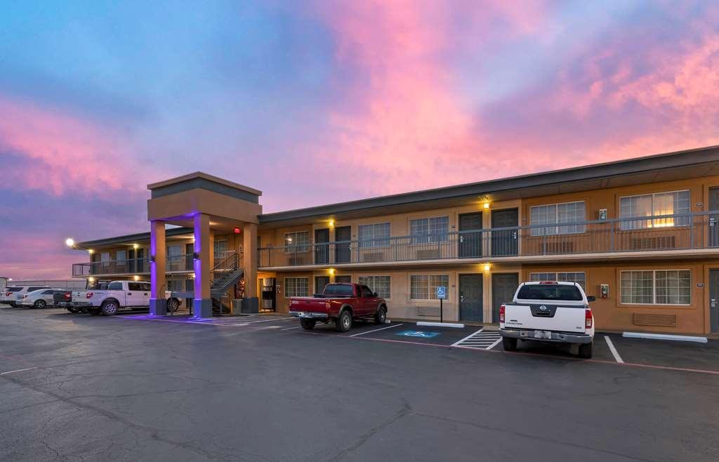 Best Western Taylor Inn Exterior photo