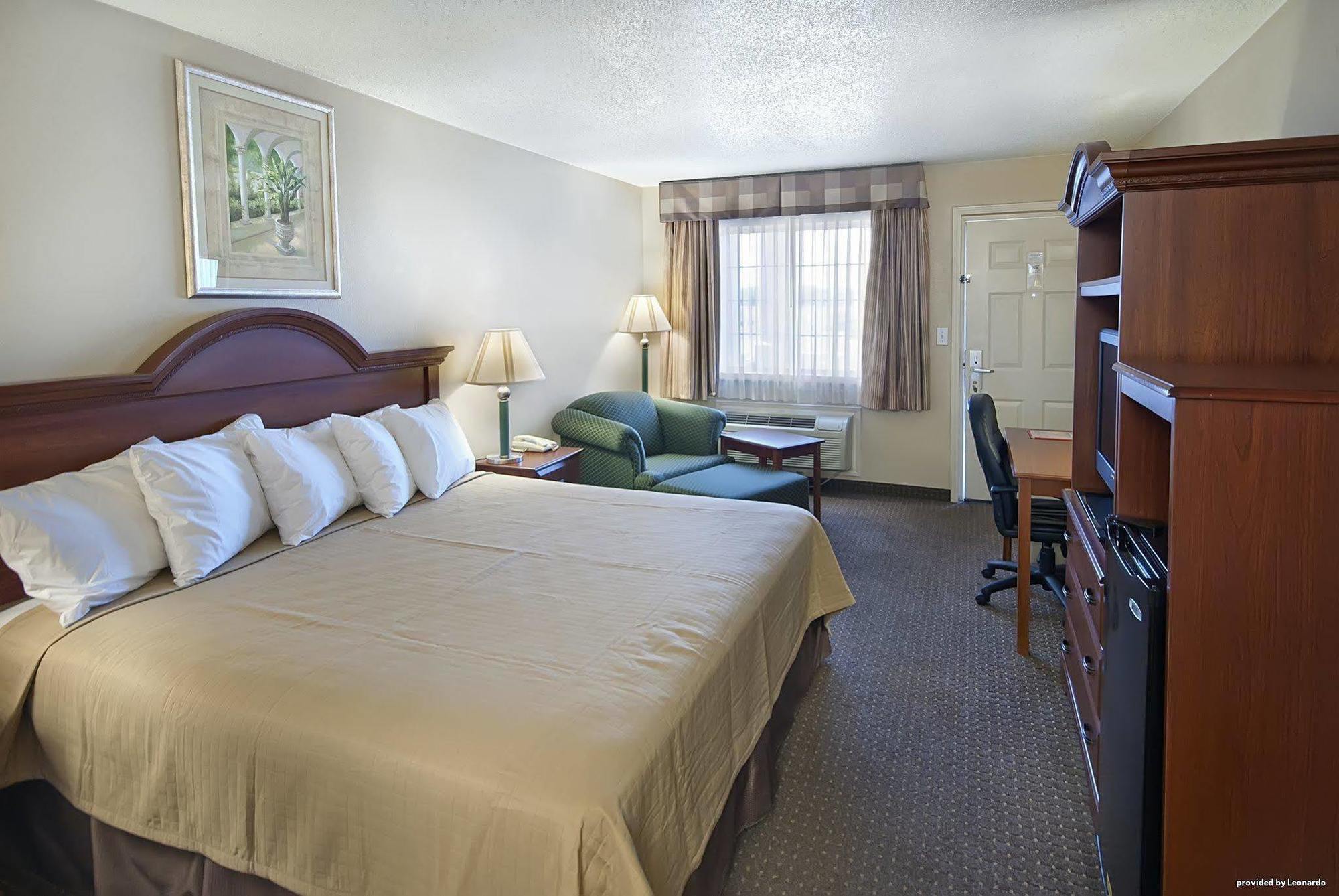 Best Western Taylor Inn Room photo